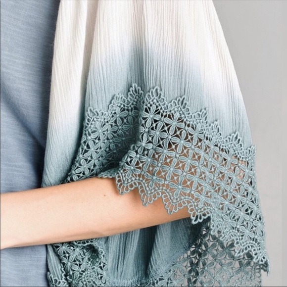 NEW! ! LAST TWO !  OMBRÉ COLORED TOP - Picture 3 of 3